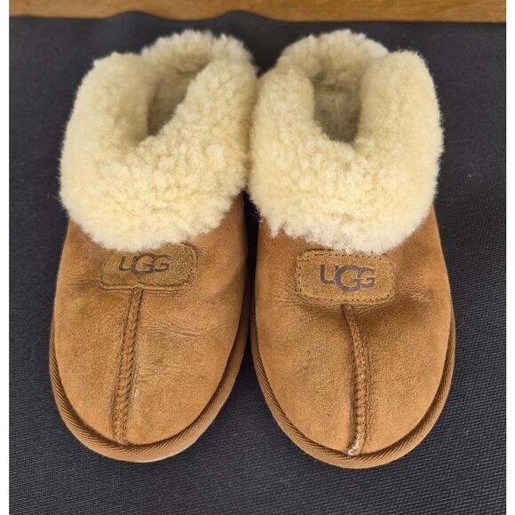 UGG Shoes - UGG Australia Cozy Slippers Size 9